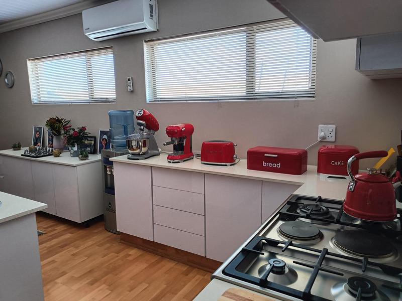 4 Bedroom Property for Sale in Darling Western Cape